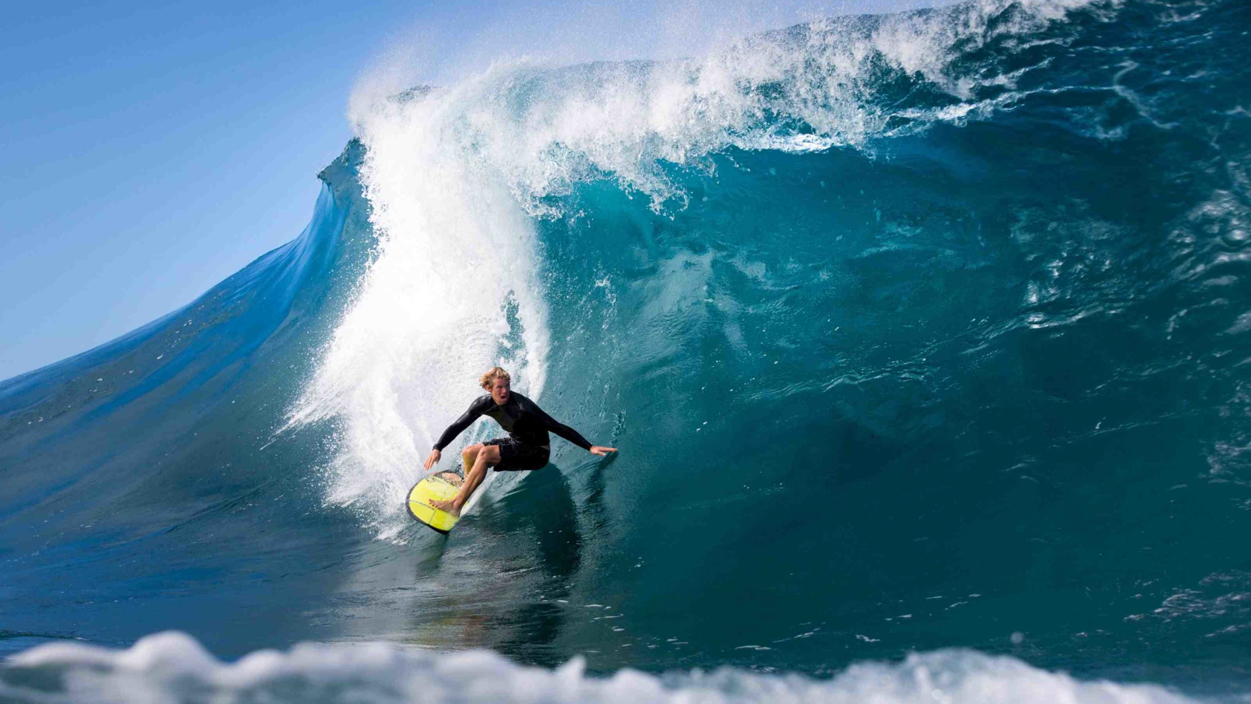 What does Kolohe Andino ride?