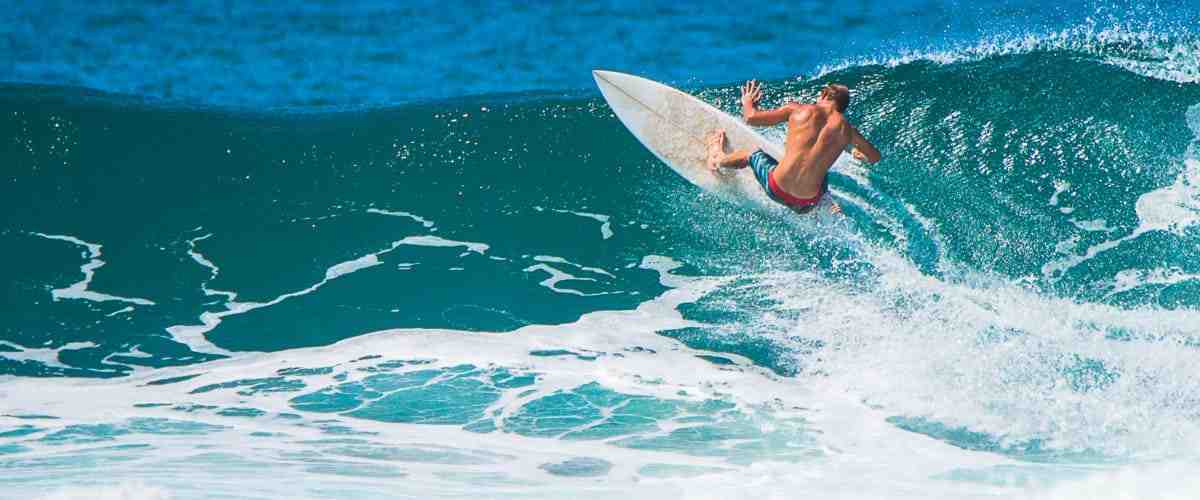 Où apprendre le surf dans le monde ?