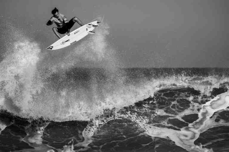 Où faire du surf pas cher en France ?