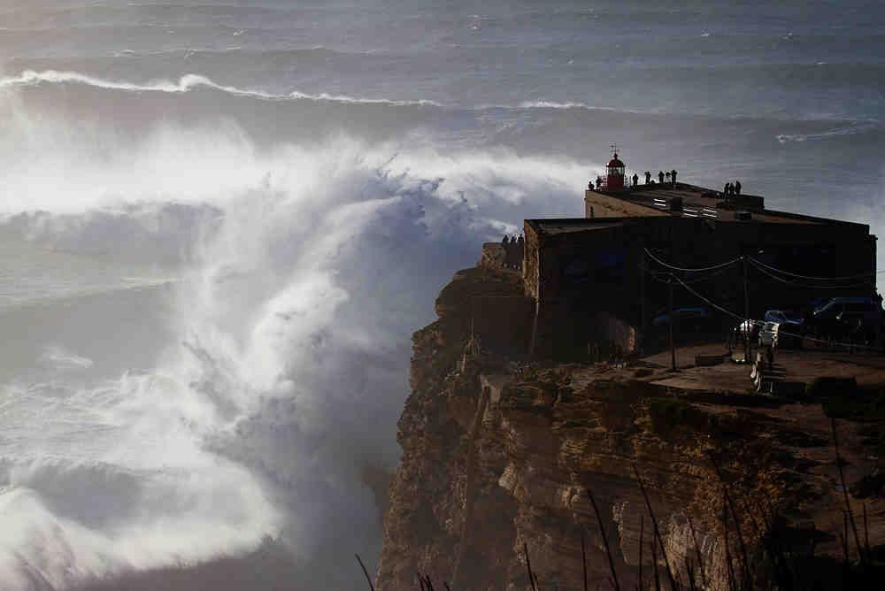 Où se trouve les plus grosses vagues au monde ?